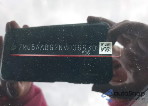 2022 Toyota Corolla Cross Le z USA, uszkodzony, nr VIN 7MUBAABG2NV036630